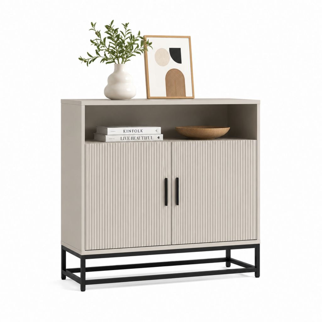 Credenza da pranzo beige in MDF con ante scanalate e struttura in acciaio 100 x 40 x 100 cm